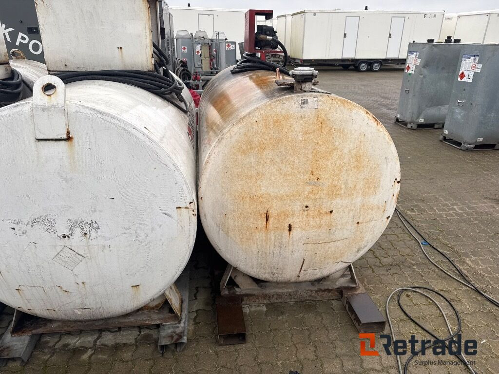 OK 2500ltr. Tank m. Pumpe (A0020031) - Lagertank: das Bild 2 OK 2500ltr. Tank m. Pumpe (A0020031) - Lagertank: das Bild 2