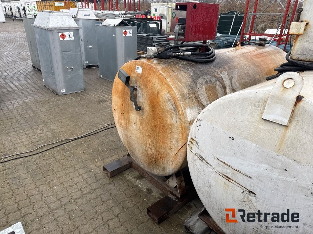 OK 2500ltr. Tank m. Pumpe (A0020031) - Lagertank: das Bild 3 OK 2500ltr. Tank m. Pumpe (A0020031) - Lagertank: das Bild 3