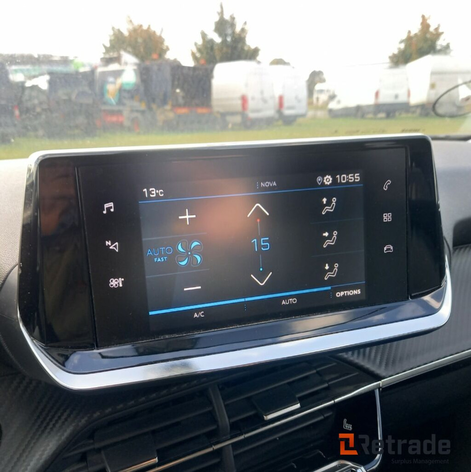 PKW Peugeot 2008 SUV Blue Tdi 110: das Bild 17 PKW Peugeot 2008 SUV Blue Tdi 110: das Bild 17