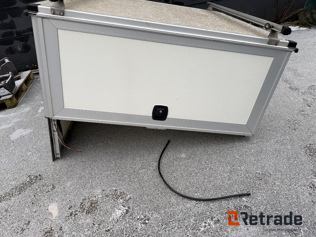 Skåp till Toyota Hilux - Karosserie und Außen für LKW: das Bild 1 Skåp till Toyota Hilux - Karosserie und Außen für LKW: das Bild 1