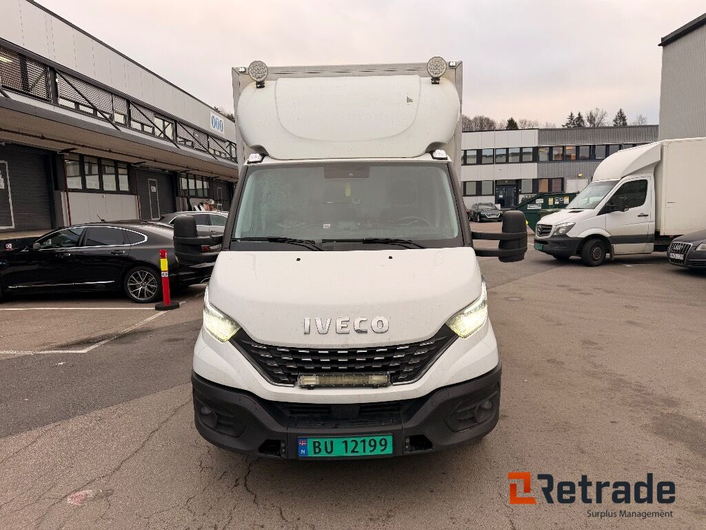 Skapbil IVECO 35S16 (parkert i Oslo) - Koffer Transporter: das Bild 2 Skapbil IVECO 35S16 (parkert i Oslo) - Koffer Transporter: das Bild 2
