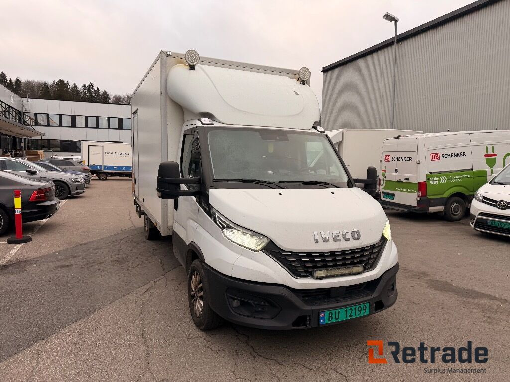 Skapbil IVECO 35S16 (parkert i Oslo) - Koffer Transporter: das Bild 3 Skapbil IVECO 35S16 (parkert i Oslo) - Koffer Transporter: das Bild 3