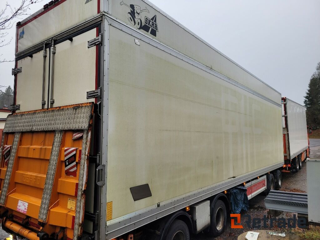 Släp / kylsläp HFR med SKAB dubbelplan skåp 4 axligt - Kühlkoffer Anhänger: das Bild 4 Släp / kylsläp HFR med SKAB dubbelplan skåp 4 axligt - Kühlkoffer Anhänger: das Bild 4