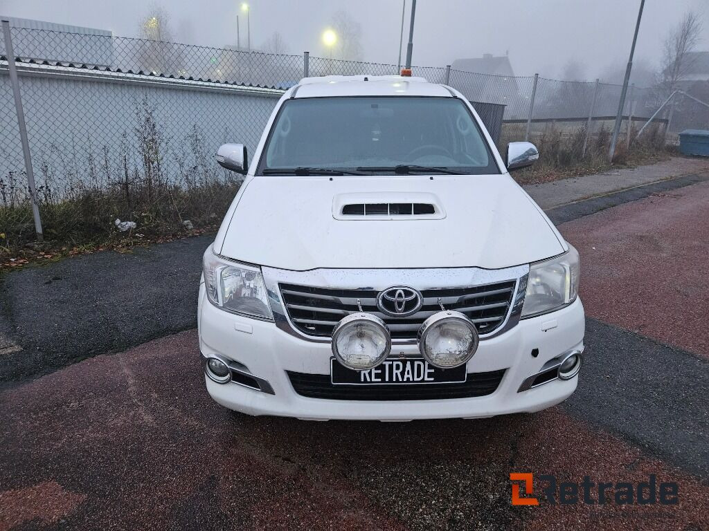 Toyota Hilux 3.0 Dubbelhytt 4wd - PKW: das Bild 3 Toyota Hilux 3.0 Dubbelhytt 4wd - PKW: das Bild 3