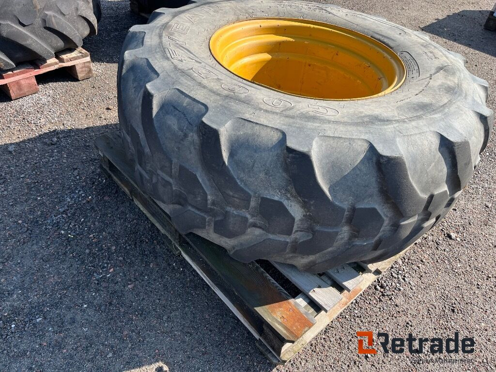 Tvillingmontering dæk og fælge med beslag til Hydrema rendegraver. - Baugeräte: das Bild 3 Tvillingmontering dæk og fælge med beslag til Hydrema rendegraver. - Baugeräte: das Bild 3