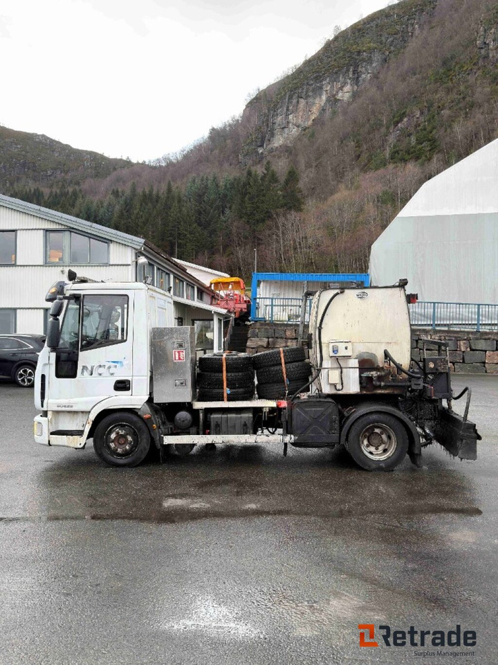 Varebil IVECO ML80E22/P 2008 mod med Weiro limutstyr - PKW: das Bild 3 Varebil IVECO ML80E22/P 2008 mod med Weiro limutstyr - PKW: das Bild 3