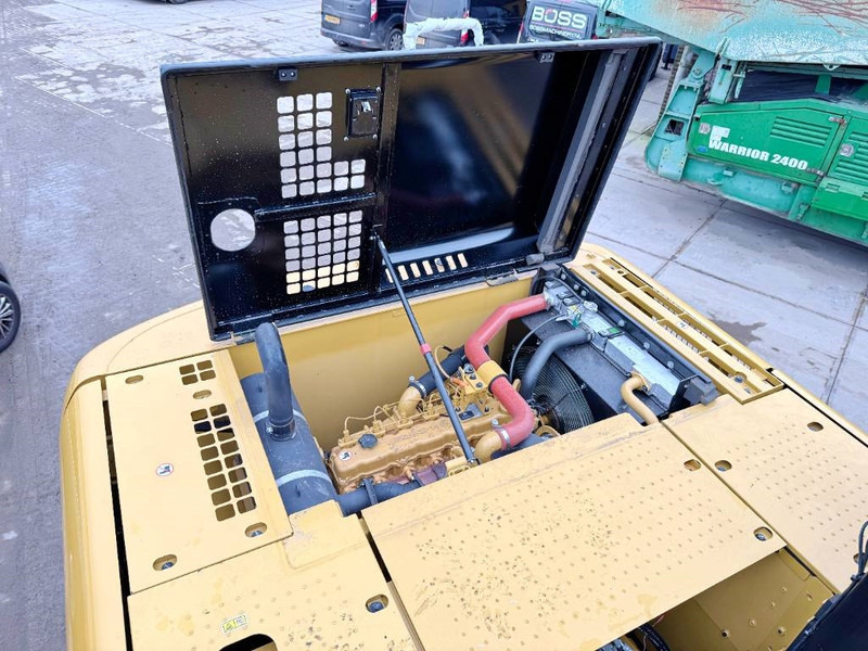 Bagger Cat 320D3 GC - 16 Meter Long Reach / New / Unused: das Bild 16