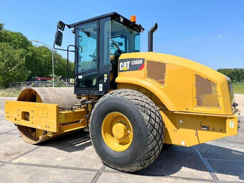 Cat CS66B - Excellent Condition / Low Hours / CE - Walzen: das Bild 3 Cat CS66B - Excellent Condition / Low Hours / CE - Walzen: das Bild 3
