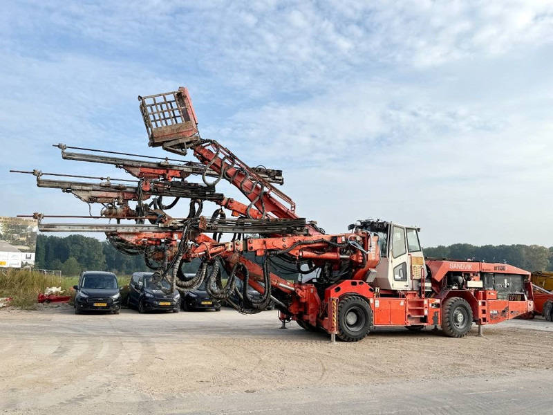 Sandvik DT1130-SC - 3x TB150 Drill Boom + Basket Boom - Bohrgerät: das Bild 2 Sandvik DT1130-SC - 3x TB150 Drill Boom + Basket Boom - Bohrgerät: das Bild 2