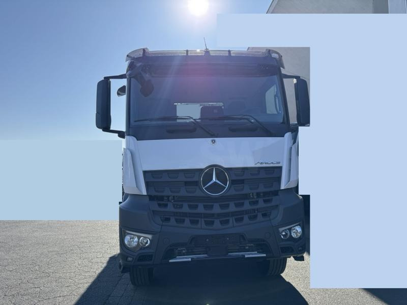 Mercedes 4145K - Kipper: das Bild 2 Mercedes 4145K - Kipper: das Bild 2