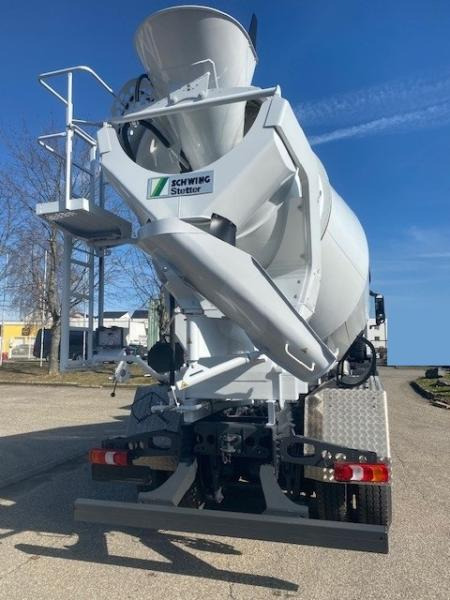 Mercedes Arocs 4145 - Fahrmischer: das Bild 2 Mercedes Arocs 4145 - Fahrmischer: das Bild 2