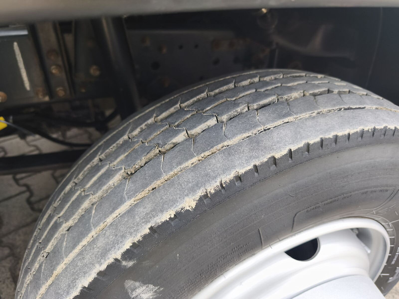 Plane LKW Iveco Eurocargo 75-210 Plane 3-Sitzer 4x2 Euro 6 LBW (20): das Bild 14