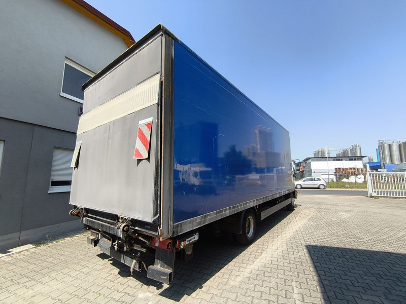 MAN LE 10.220 - Koffer LKW: das Bild 5 MAN LE 10.220 - Koffer LKW: das Bild 5