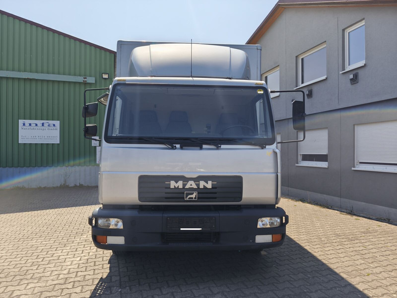 MAN LE 10.220 - Koffer LKW: das Bild 3 MAN LE 10.220 - Koffer LKW: das Bild 3