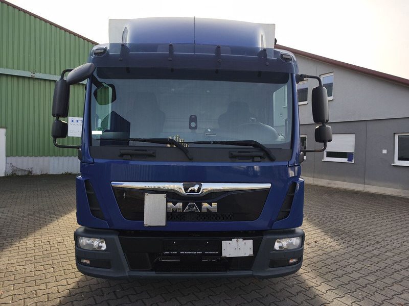 MAN TGL 8.220 4x2 Euro 6 LBW AHK (19) - Plane LKW: das Bild 3 MAN TGL 8.220 4x2 Euro 6 LBW AHK (19) - Plane LKW: das Bild 3