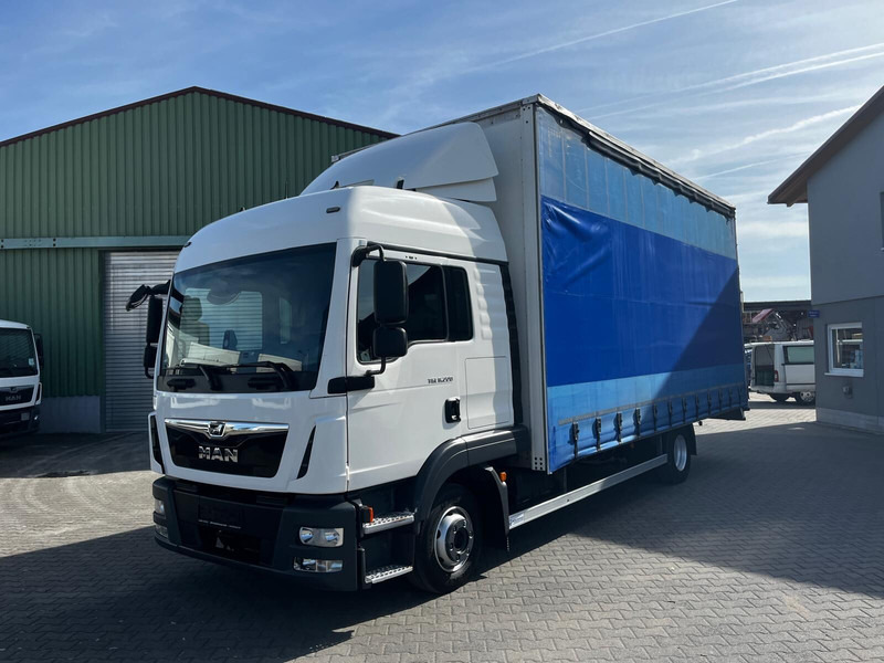 MAN TGL 8.220 - Plane LKW: das Bild 1 MAN TGL 8.220 - Plane LKW: das Bild 1