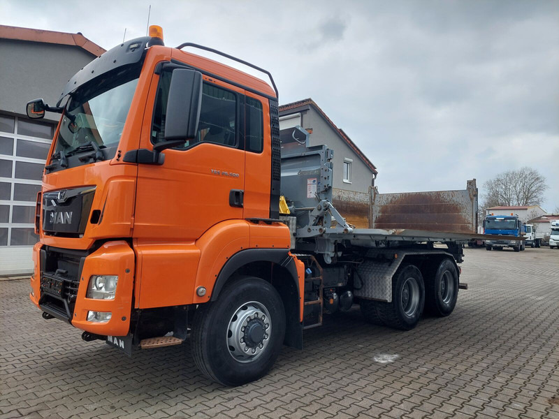 MAN TGS 26.500 Hydrodrive Schwarzmüller Wechselsystem SZM - Kipper: das Bild 1 MAN TGS 26.500 Hydrodrive Schwarzmüller Wechselsystem SZM - Kipper: das Bild 1