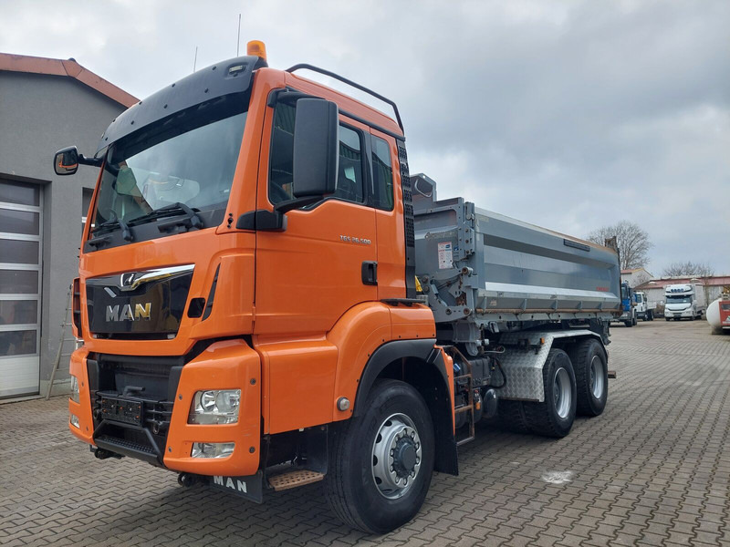 MAN TGS 26.500 Hydrodrive Schwarzmüller Wechselsystem SZM - Kipper: das Bild 3 MAN TGS 26.500 Hydrodrive Schwarzmüller Wechselsystem SZM - Kipper: das Bild 3