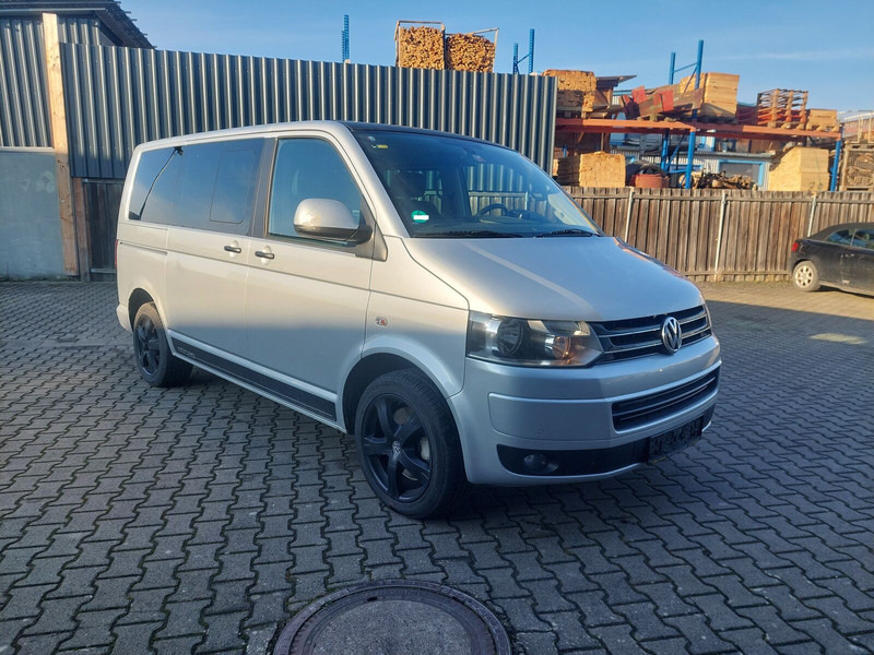 Volkswagen Transporter Multivan AHK Doppelklima Tisch Leder 7-Sitzer - Kleinbus, Personentransporter: das Bild 2 Volkswagen Transporter Multivan AHK Doppelklima Tisch Leder 7-Sitzer - Kleinbus, Personentransporter: das Bild 2