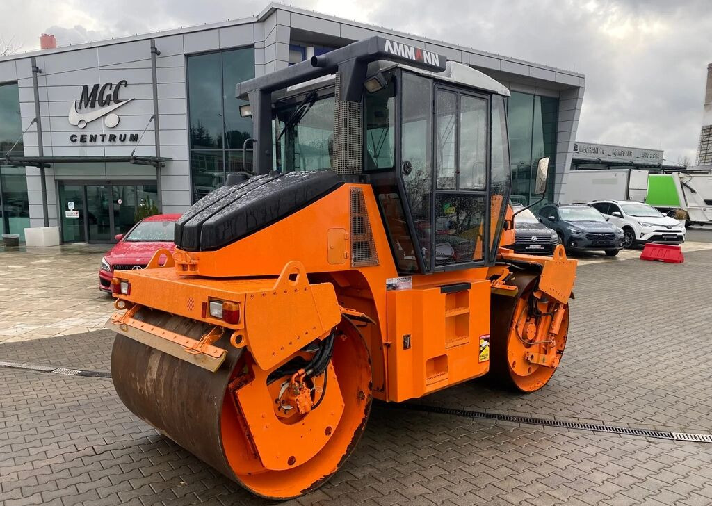 Ammann AV95-2 / Vibrations / 1 Owner / NEW Service - Straßenwalze: das Bild 1 Ammann AV95-2 / Vibrations / 1 Owner / NEW Service - Straßenwalze: das Bild 1