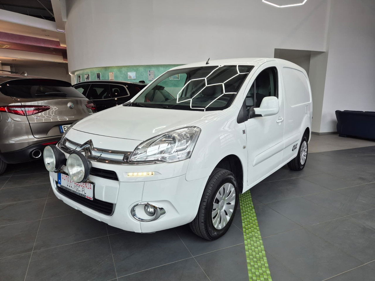 Citroën Berlingo 1.6 HDI 4X4 / Facelift / LOW KM / Serviced - Kleintransporter: das Bild 1 Citroën Berlingo 1.6 HDI 4X4 / Facelift / LOW KM / Serviced - Kleintransporter: das Bild 1