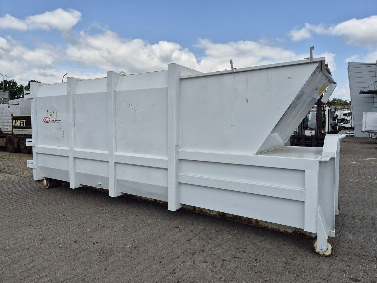 Compact K 1812/20 Compoman K 1812/20 - Müllwagen-Aufbau: das Bild 5 Compact K 1812/20 Compoman K 1812/20 - Müllwagen-Aufbau: das Bild 5