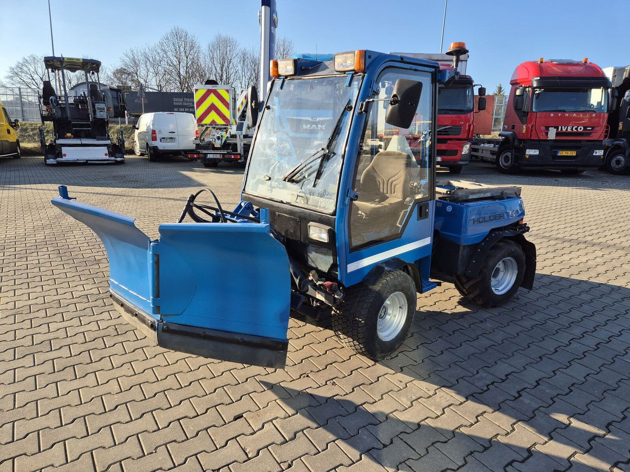 Kommunaltraktor Holder C245 4WD / Tool carrier / Snow plow / PTO Front AN D Rear / 4X4 /: das Bild 15