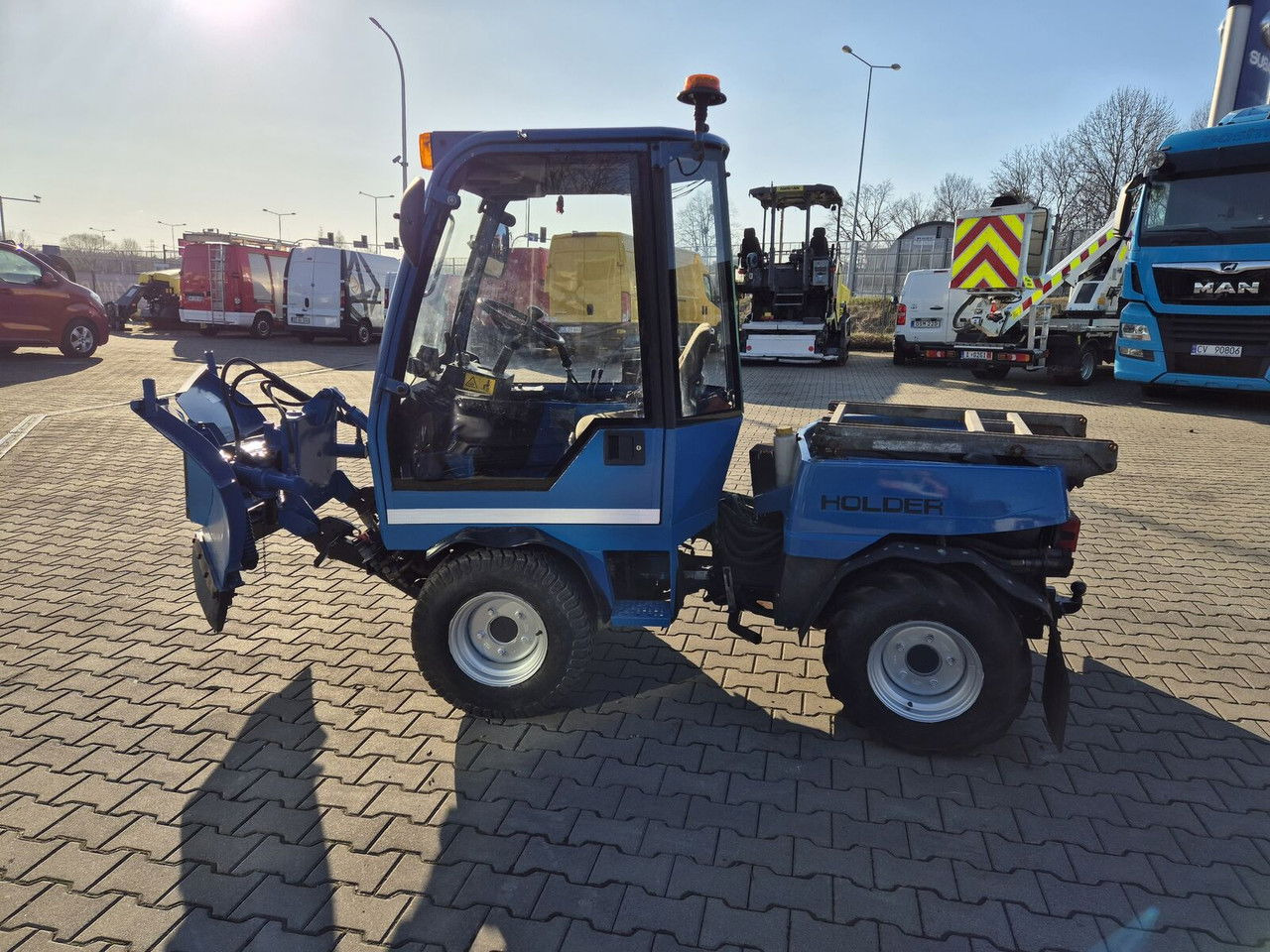Kommunaltraktor Holder C245 4WD / Tool carrier / Snow plow / PTO Front AN D Rear / 4X4 /: das Bild 13