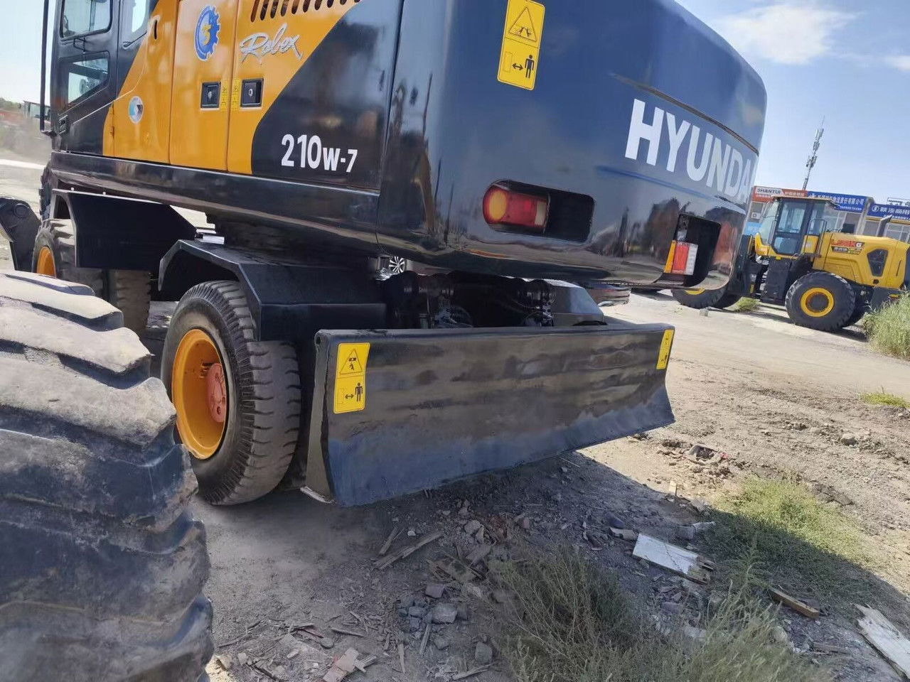 Hyundai R210-7 - Mobilbagger: das Bild 5 Hyundai R210-7 - Mobilbagger: das Bild 5