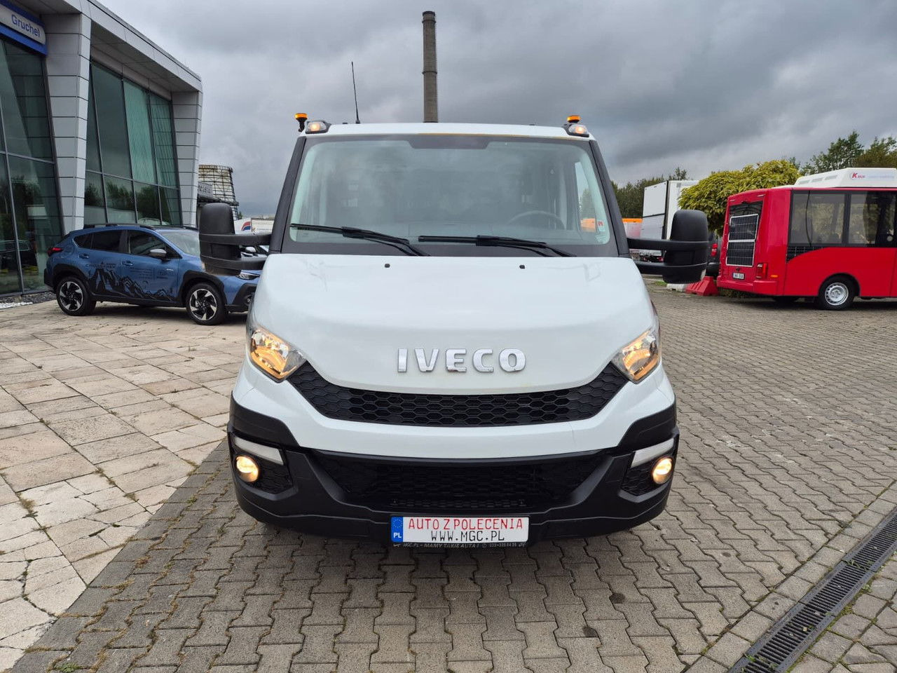 IVECO Daily 35 35S15 / Doka / 1 Owner / LOW KM / 7 Seats - Pritsche Transporter: das Bild 3 IVECO Daily 35 35S15 / Doka / 1 Owner / LOW KM / 7 Seats - Pritsche Transporter: das Bild 3
