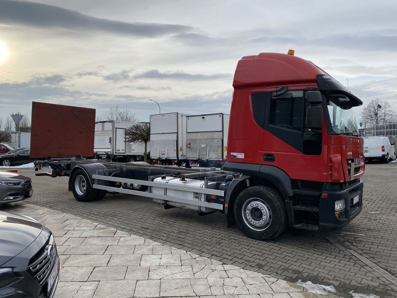 IVECO Stralis 360 AT 190 / Euro 5 / NEW Service / Long Frame - Fahrgestell LKW: das Bild 5 IVECO Stralis 360 AT 190 / Euro 5 / NEW Service / Long Frame - Fahrgestell LKW: das Bild 5