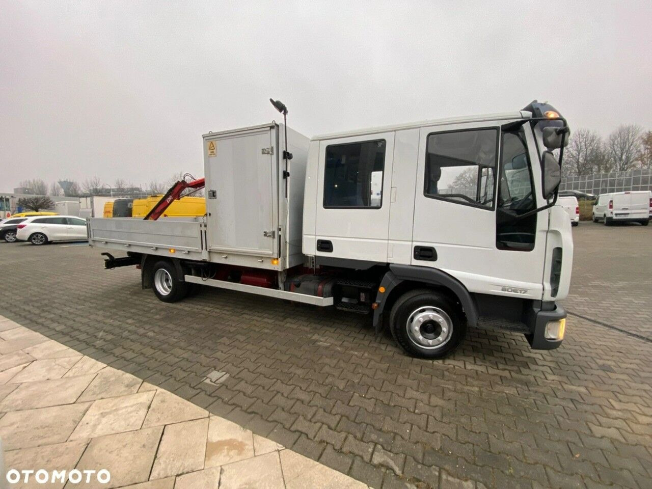 Iveco Eurocargo ML80E17 / HDS HMF / 1 Owner / Doka - Pritsche LKW, Autokran: das Bild 2 Iveco Eurocargo ML80E17 / HDS HMF / 1 Owner / Doka - Pritsche LKW, Autokran: das Bild 2