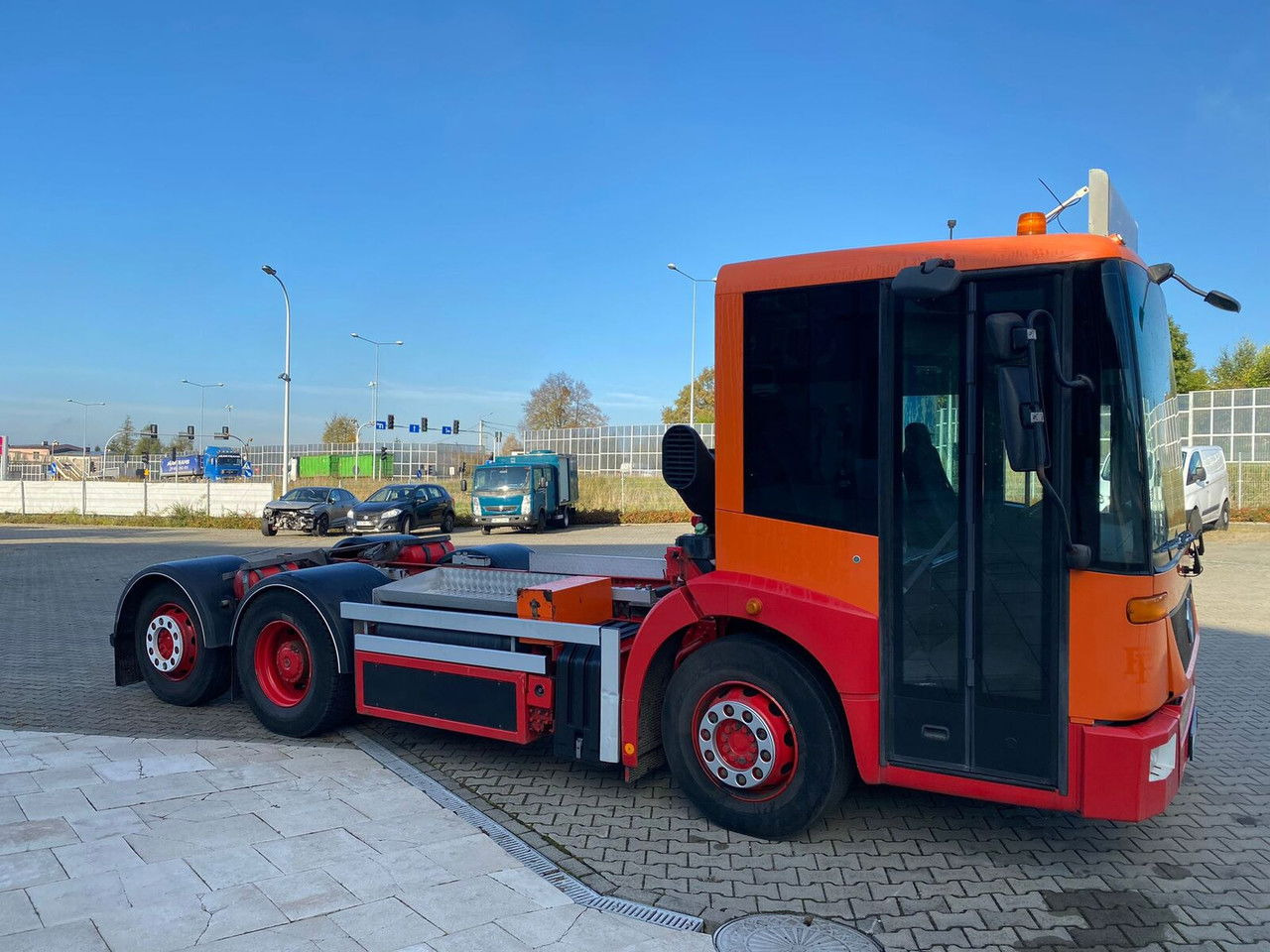 MERCEDES-BENZ Econic 2628 Eqonic 2628 - 1 Owner / LOW KM / Works Great - Fahrgestell LKW: das Bild 4 MERCEDES-BENZ Econic 2628 Eqonic 2628 - 1 Owner / LOW KM / Works Great - Fahrgestell LKW: das Bild 4