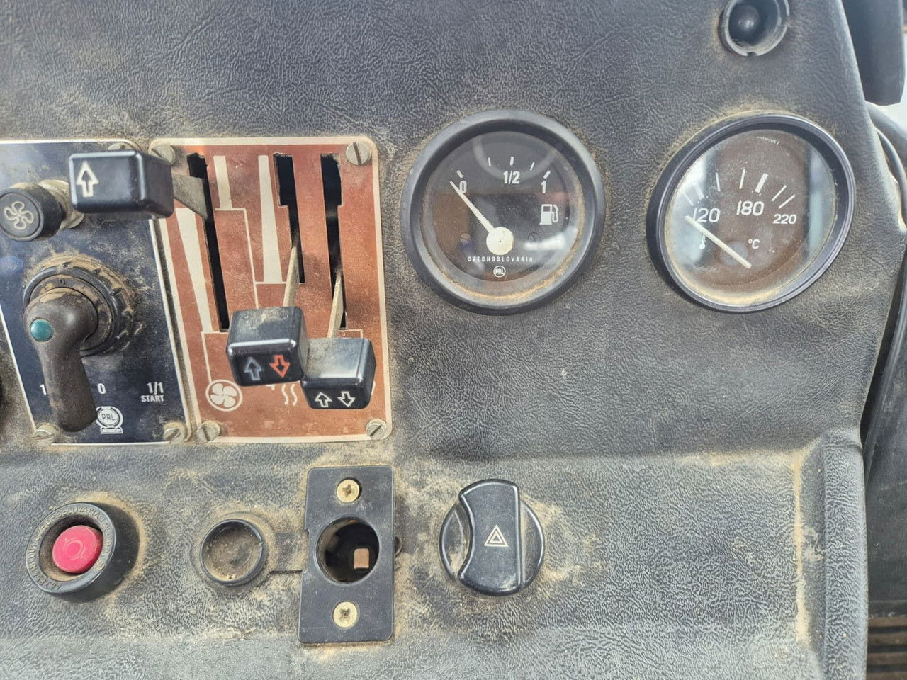 TATRA Tatra T 815 6X6 / 20Tons / Chepper – Leasing TATRA Tatra T 815 6X6 / 20Tons / Chepper: das Bild 20