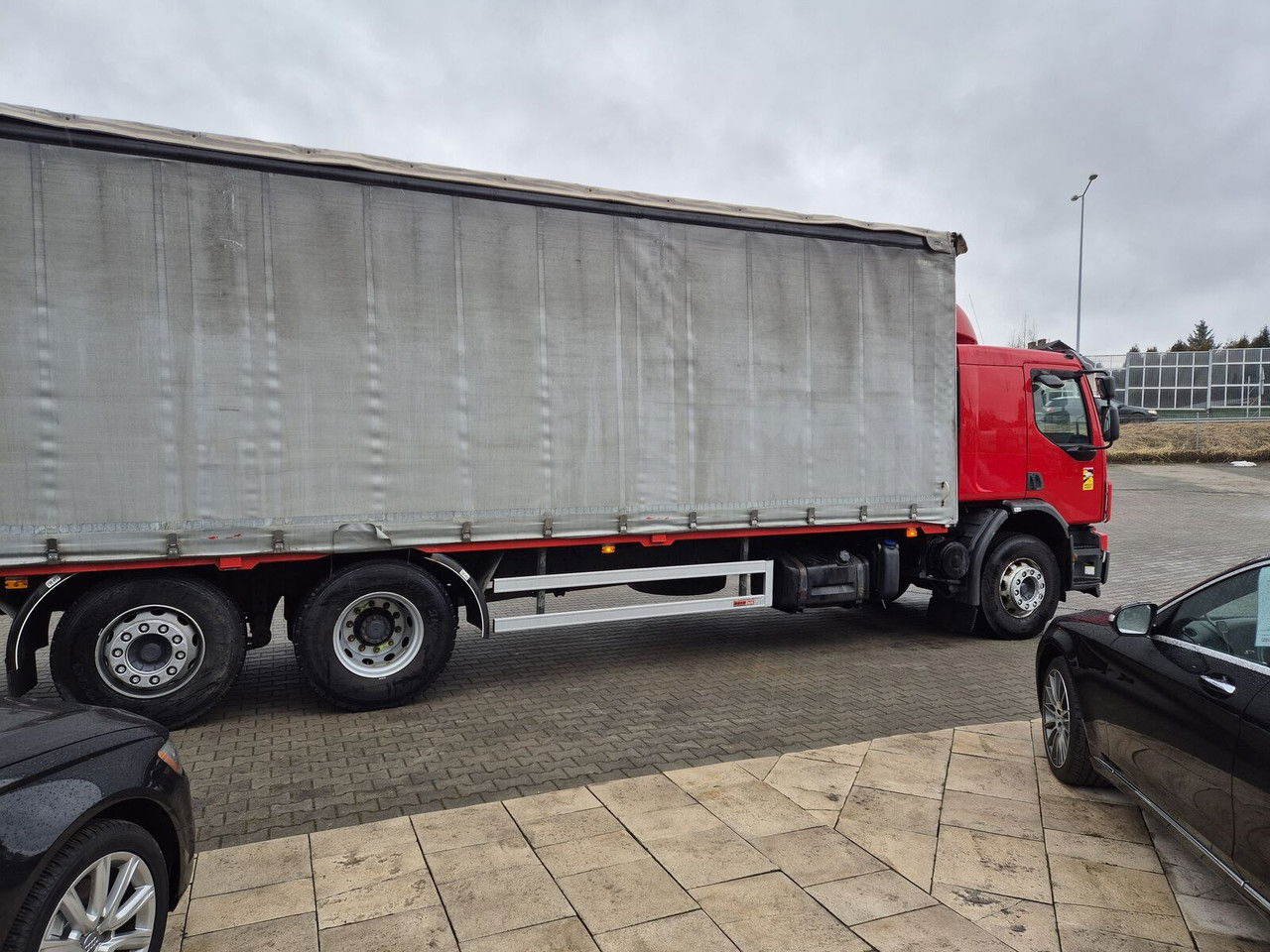 Volvo FE 320 62R / Serviced / 22 EP / Euro 4 - Plane LKW: das Bild 5 Volvo FE 320 62R / Serviced / 22 EP / Euro 4 - Plane LKW: das Bild 5