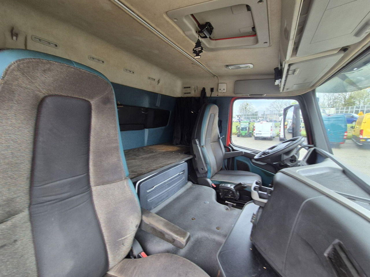 Pritsche LKW, Autokran Volvo FM 330 HDS Hiab / 1 Owner / Euro 6 / Serviced: das Bild 30 Pritsche LKW, Autokran Volvo FM 330 HDS Hiab / 1 Owner / Euro 6 / Serviced: das Bild 30