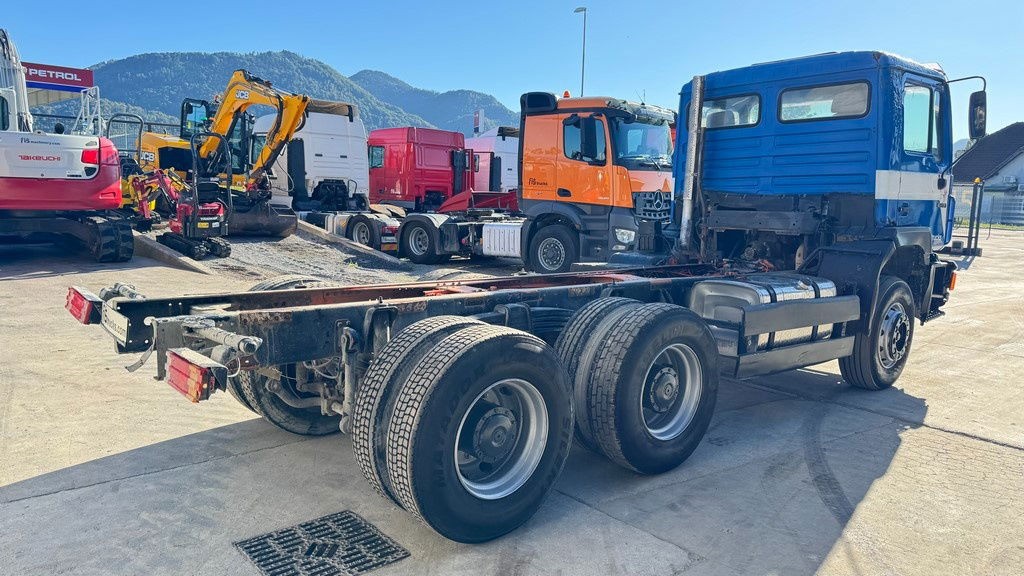 Fahrgestell LKW MAN 25.272 6x4 chassis- complete spring: das Bild 8 Fahrgestell LKW MAN 25.272 6x4 chassis- complete spring: das Bild 8