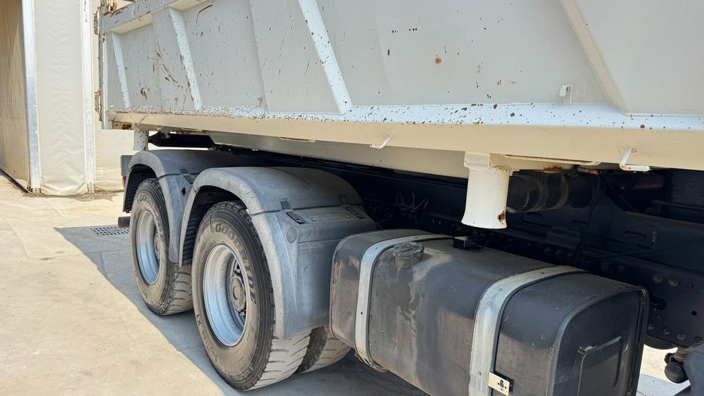 MAN TGS 33.400 6x4 bordmatic tipper - 208.000km - Kipper: das Bild 5 MAN TGS 33.400 6x4 bordmatic tipper - 208.000km - Kipper: das Bild 5
