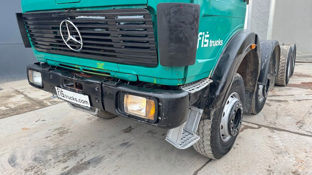 Mercedes-Benz 3025 8x4 chassis - complete spring - Fahrgestell LKW: das Bild 2 Mercedes-Benz 3025 8x4 chassis - complete spring - Fahrgestell LKW: das Bild 2