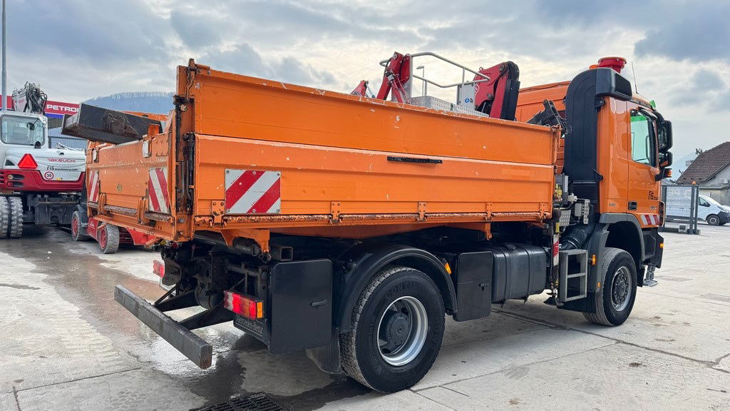 Mercedes-Benz Actros 1832 AK tipper 4x4 - crane Fassi 9.2M - remote control - Kipper: das Bild 5 Mercedes-Benz Actros 1832 AK tipper 4x4 - crane Fassi 9.2M - remote control - Kipper: das Bild 5