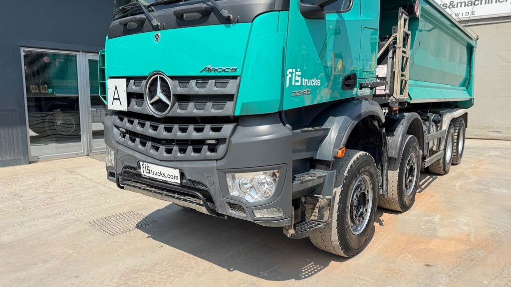 Mercedes-Benz Arocs 3248 8X4 mulda tipper - electric taurpaulin - Kipper: das Bild 2 Mercedes-Benz Arocs 3248 8X4 mulda tipper - electric taurpaulin - Kipper: das Bild 2