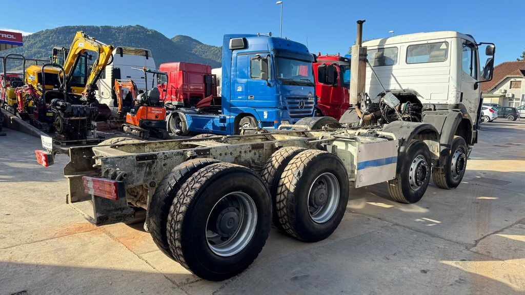 Mercedes-Benz SK 3234 8x4 chassis - Fahrgestell LKW: das Bild 5 Mercedes-Benz SK 3234 8x4 chassis - Fahrgestell LKW: das Bild 5