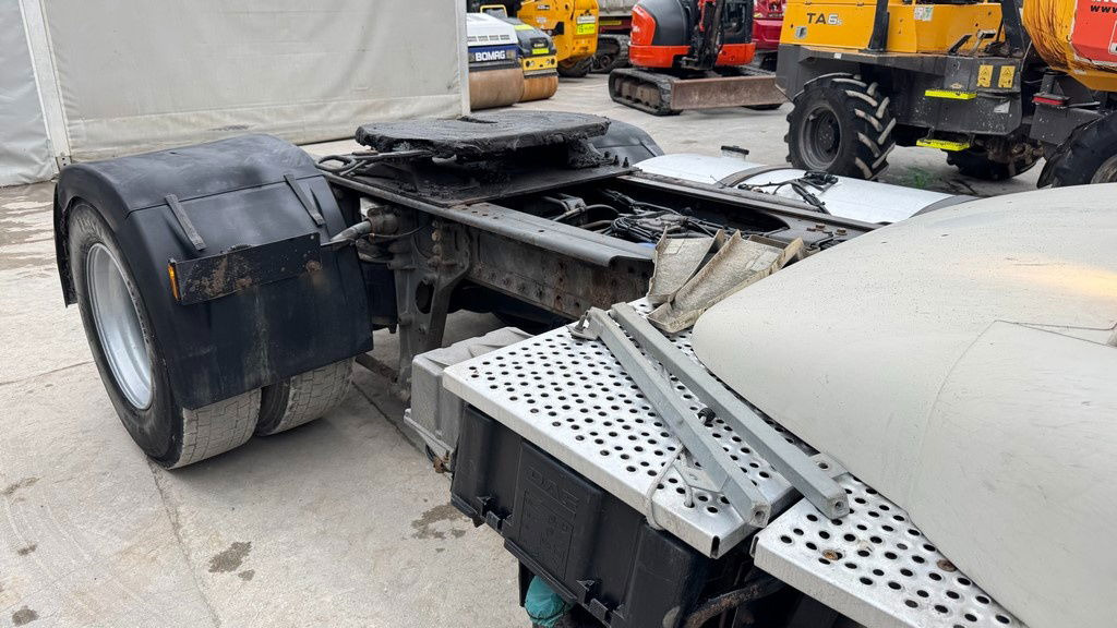 DAF FT CF 85.460 FT 4x2 euro 4 - tractor unit - Sattelzugmaschine: das Bild 4 DAF FT CF 85.460 FT 4x2 euro 4 - tractor unit - Sattelzugmaschine: das Bild 4