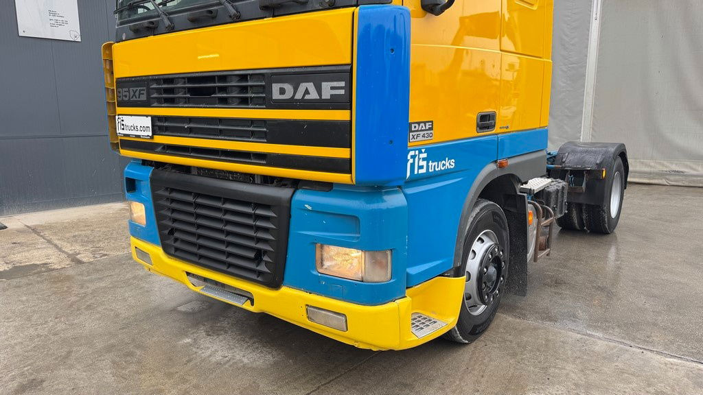DAF XF 95.430 4x2 tractor unit - euro 3 - Sattelzugmaschine: das Bild 2 DAF XF 95.430 4x2 tractor unit - euro 3 - Sattelzugmaschine: das Bild 2