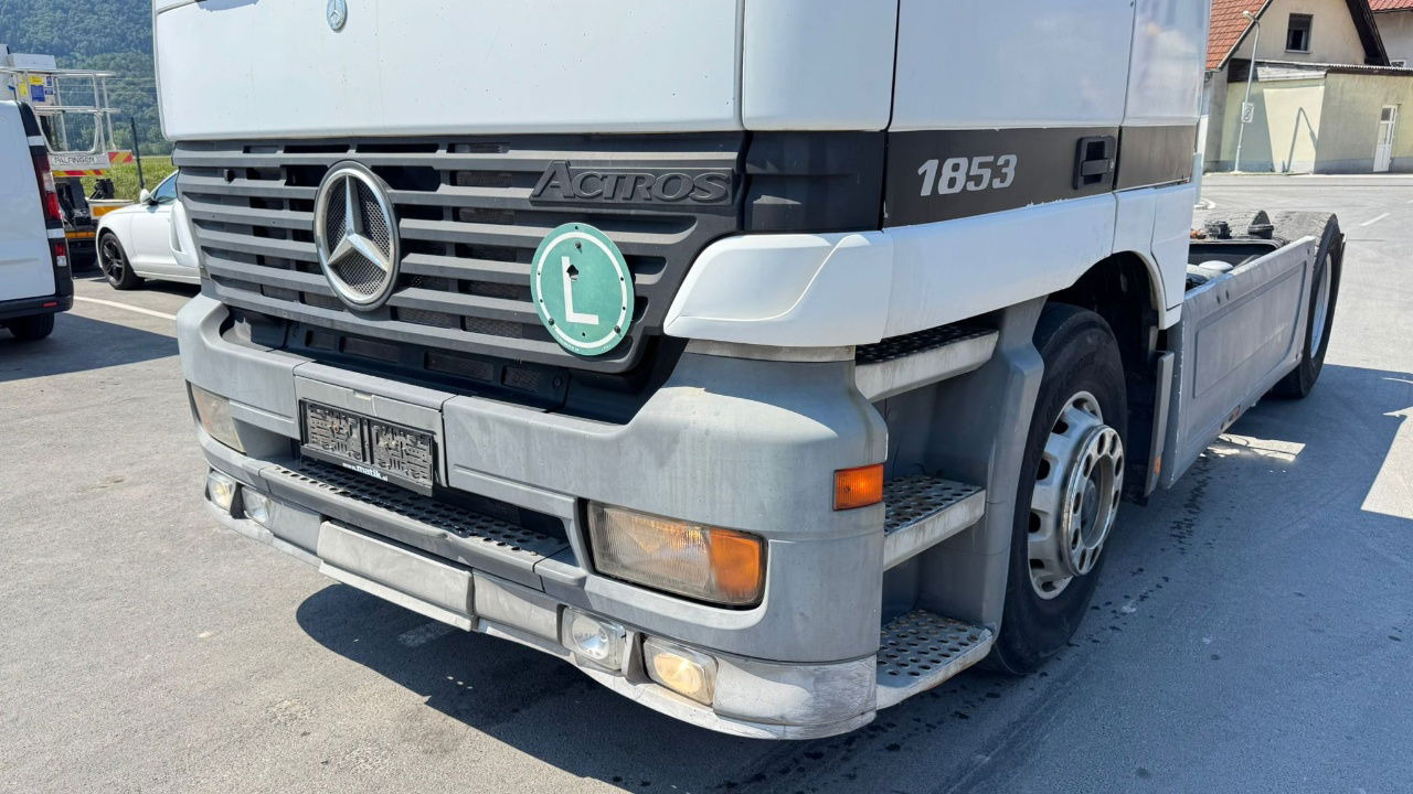 Mercedes-Benz Actros 1853 LS 4x2 tractor unit - retarder - tipp. hydraulics - Sattelzugmaschine: das Bild 2 Mercedes-Benz Actros 1853 LS 4x2 tractor unit - retarder - tipp. hydraulics - Sattelzugmaschine: das Bild 2