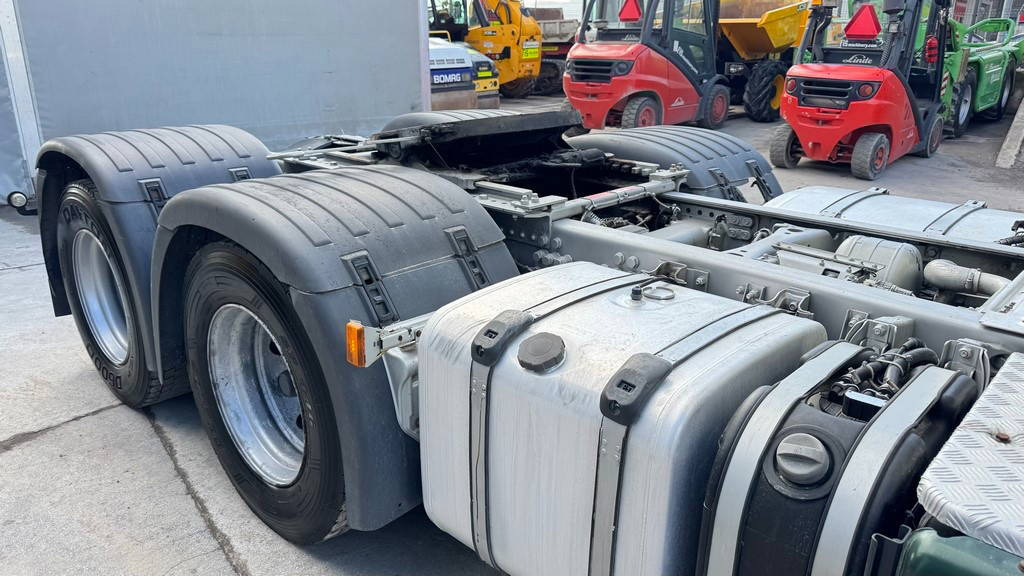 Scania R 620 V8 6x2 tractor unit - retarder - lifting axle - Sattelzugmaschine: das Bild 4 Scania R 620 V8 6x2 tractor unit - retarder - lifting axle - Sattelzugmaschine: das Bild 4