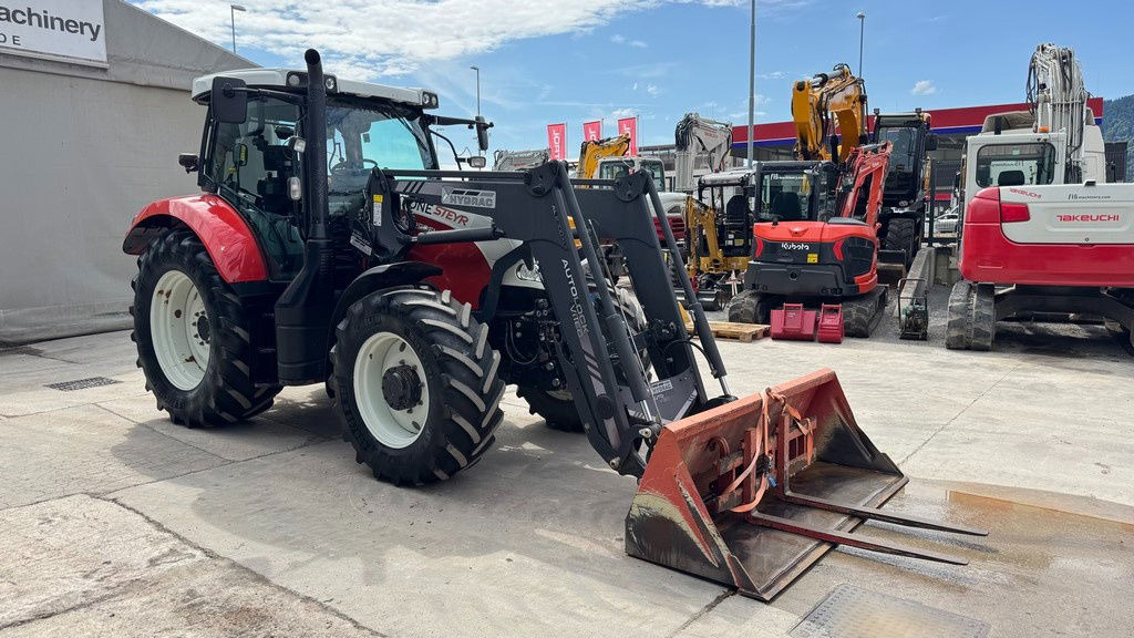 Steyr 6140 Profi 4x4 aut. arm + bucket - Traktor: das Bild 3 Steyr 6140 Profi 4x4 aut. arm + bucket - Traktor: das Bild 3