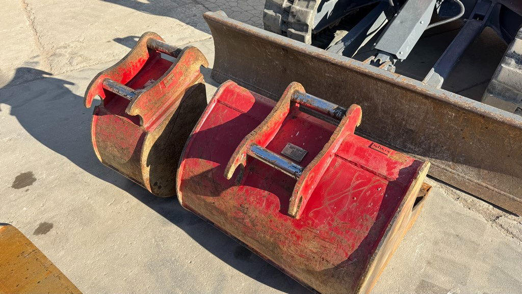 Takeuchi Takeuchi TB290-2 - 2022 Year - Powertilt - 3X Buckets - 945 Hours - Minibagger: das Bild 4 Takeuchi Takeuchi TB290-2 - 2022 Year - Powertilt - 3X Buckets - 945 Hours - Minibagger: das Bild 4