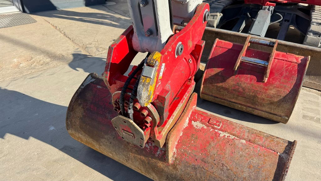 Takeuchi Takeuchi TB290-2 - 2022 Year - Powertilt - 3X Buckets - 945 Hours - Minibagger: das Bild 2 Takeuchi Takeuchi TB290-2 - 2022 Year - Powertilt - 3X Buckets - 945 Hours - Minibagger: das Bild 2