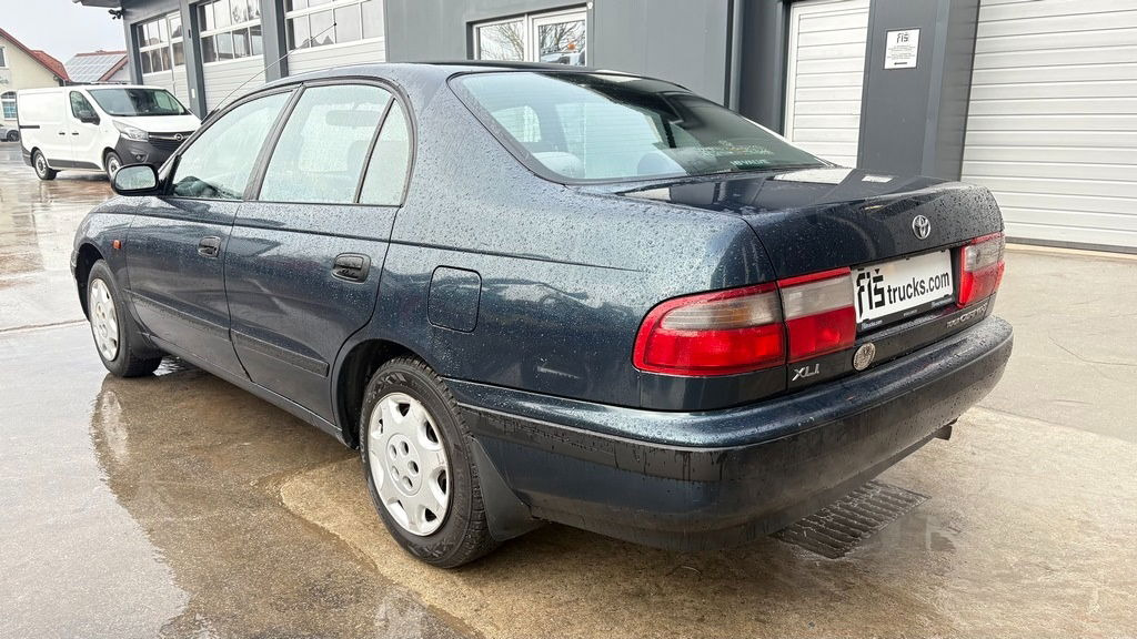 Toyota Carina 1.6 - Petrol - 5 Doors - PKW: das Bild 4 Toyota Carina 1.6 - Petrol - 5 Doors - PKW: das Bild 4